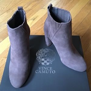 Vince Camuto Beige Suede Ankle Boots Size 6
